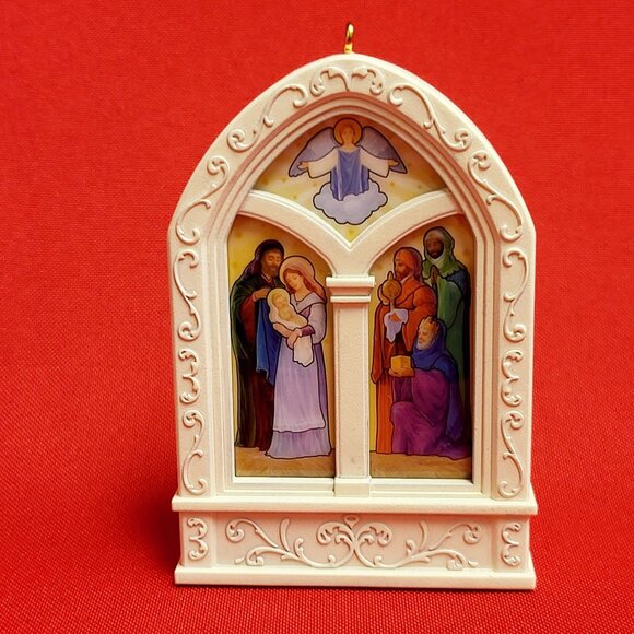 Hallmark Christmas Ornament Peace on Earth Windows of Faith 2012 - Picture 3 of 12